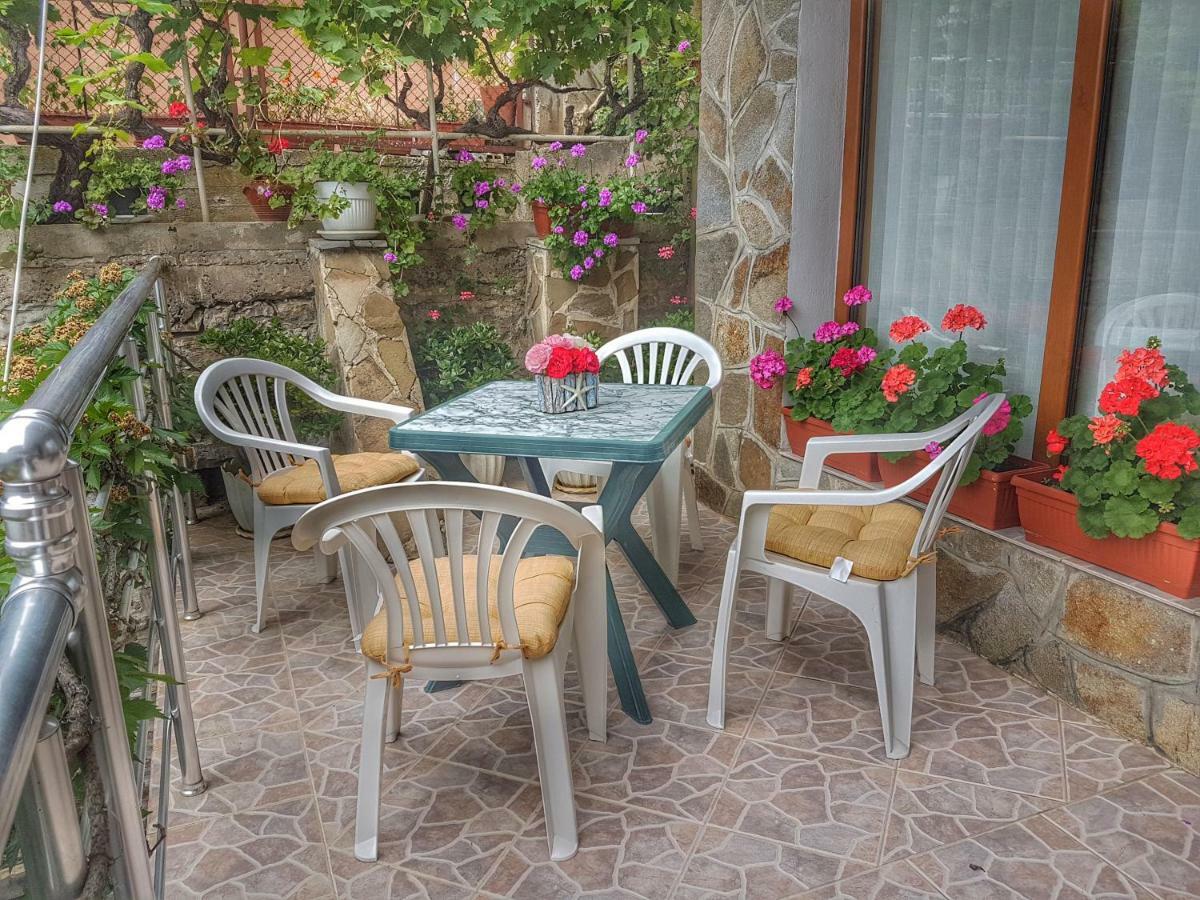 Guest House Byki Sveti Vlas Eksteriør bilde